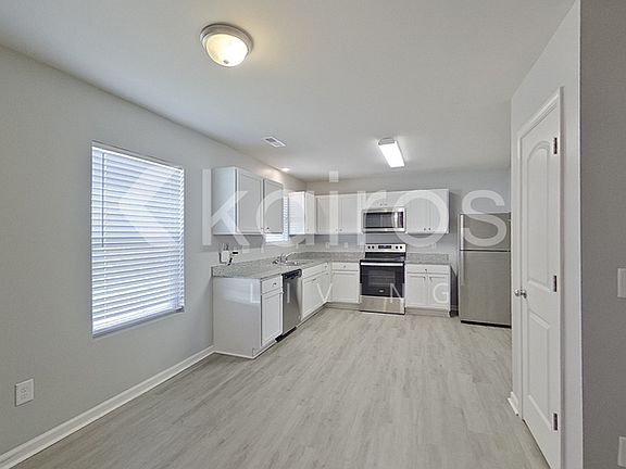 4th image of 2476 Whirlwind Ln