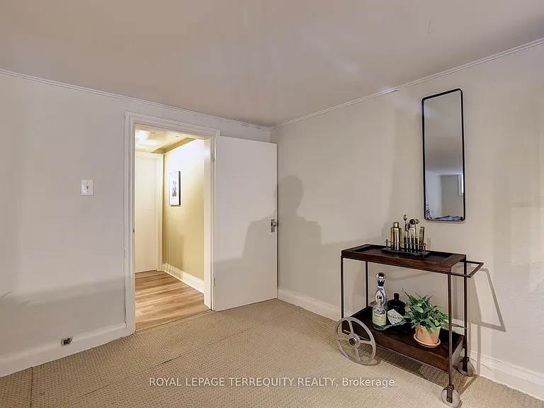 20 Elderidge Ave — Photo 35