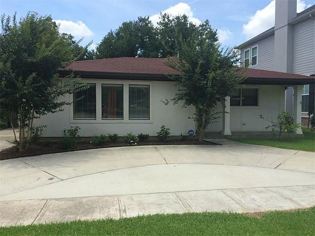 1st image of 850 Robert E Lee Blvd