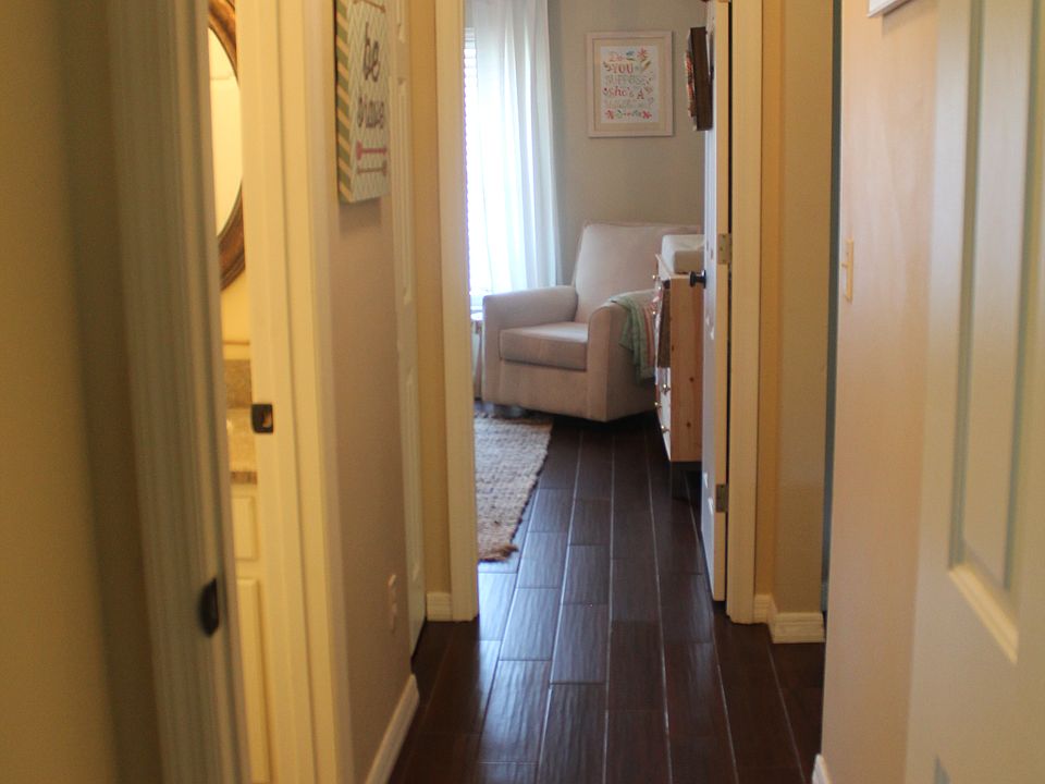 1st image of 225 SE 32nd Pl