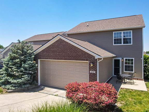 3rd image of 168 Acorn Falls Dr