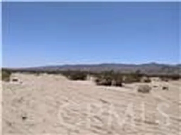 29 Palm Dr, Twentynine Palms, CA 92277