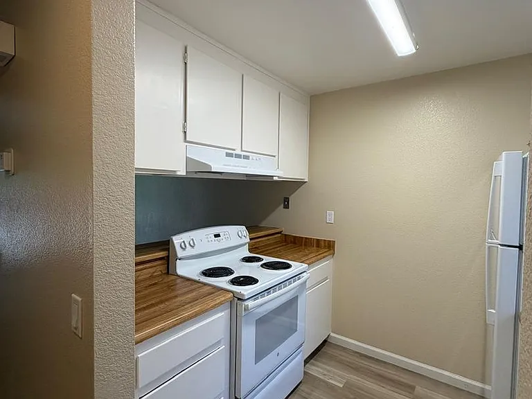 Westbrook Townhomes — Photo 2