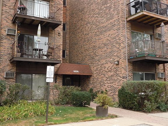 2nd image of 8936 N Parkside Ave APT 313