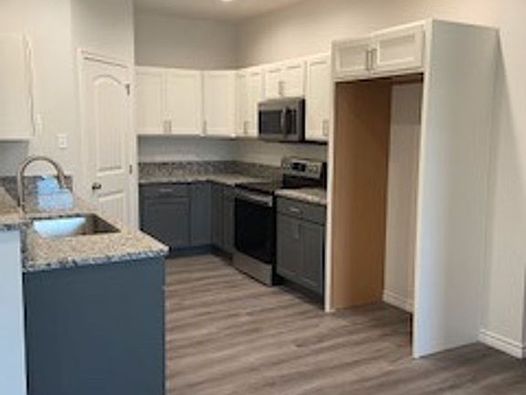 4th image of 2810 Melissa Ln