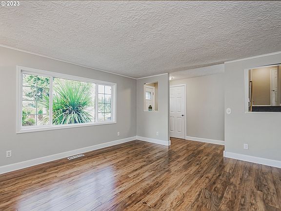 5th image of 1415 NE 100th Ave
