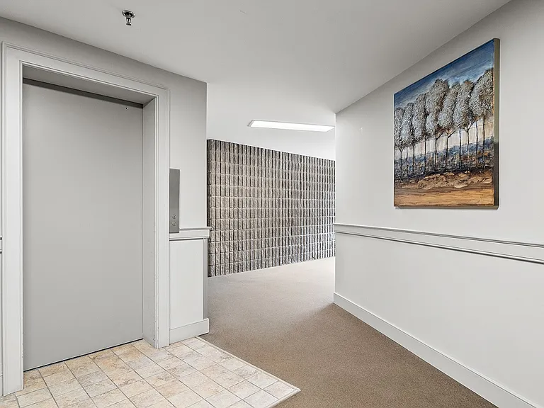 17 Eldon Hall Pl #301 — Photo 10