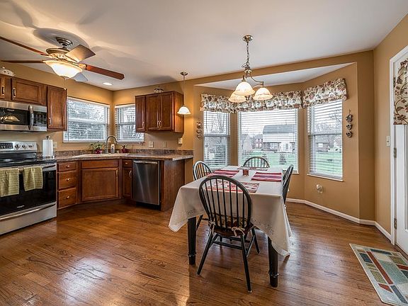 3rd image of 6509 Annhurst Ct