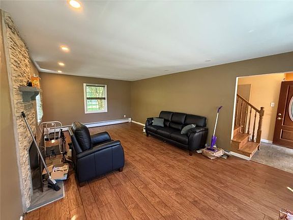 4th image of 7 Manor Ln
