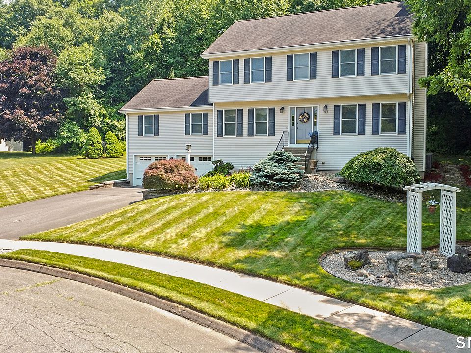 1st image of 38 Pebble Brook Court