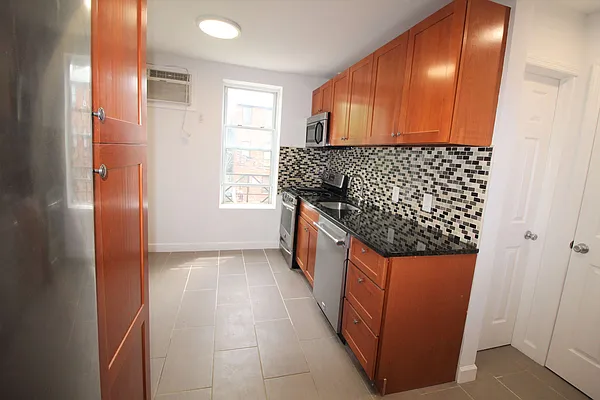 Rented by Compass | media 27