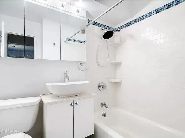 55 East 9th Street image 5 of 7