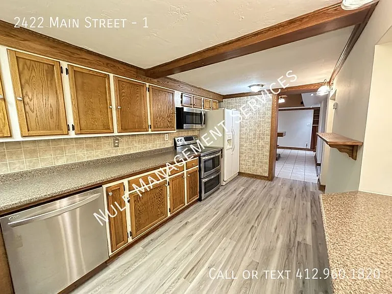 2422 Main St #1 — Photo 3