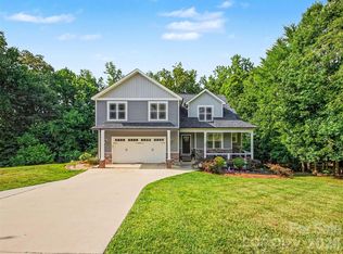 155 Wood Acre Dr, Mooresville, NC 28115