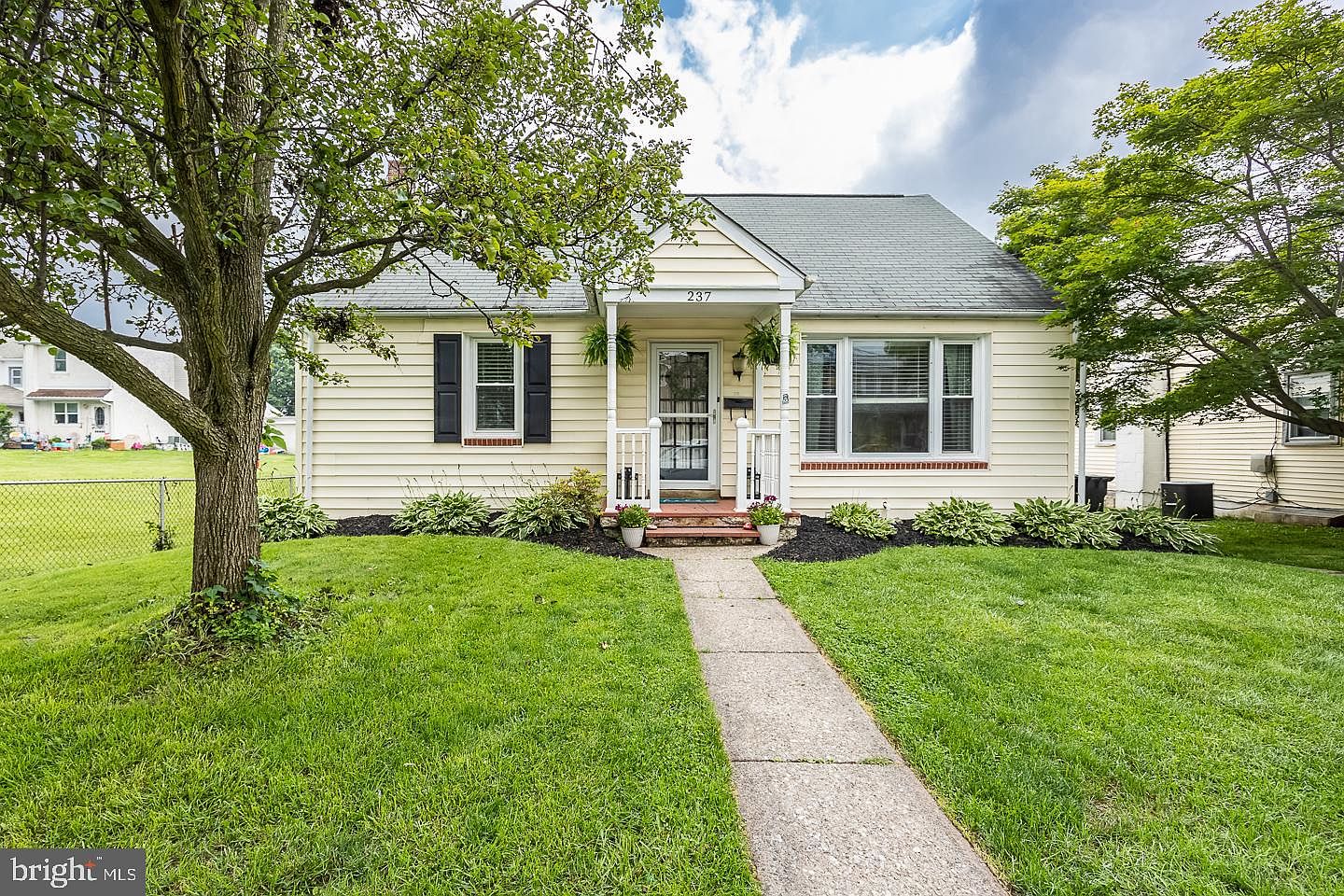 237 Morris St, Phoenixville, PA 19460 Zillow