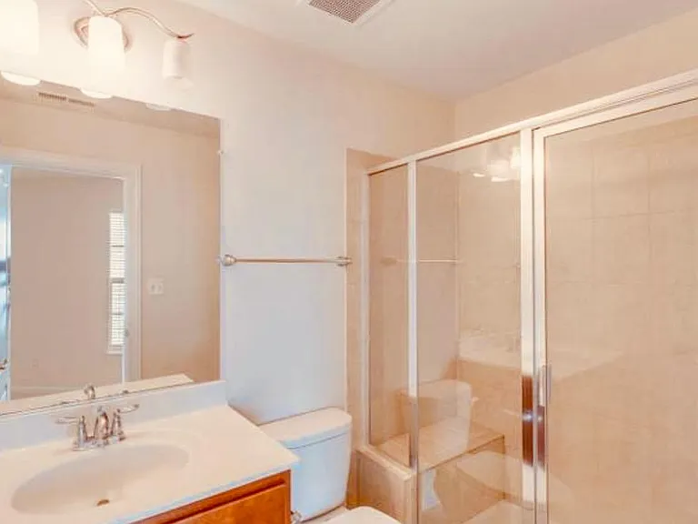 8188 Falls Grove Dr — Photo 8