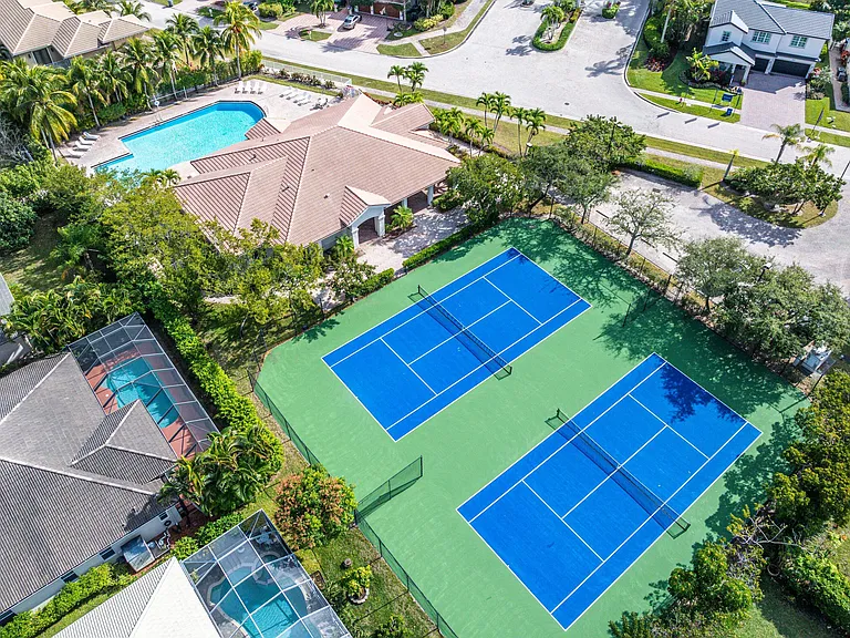 6843 Cobia Cir — Photo 46
