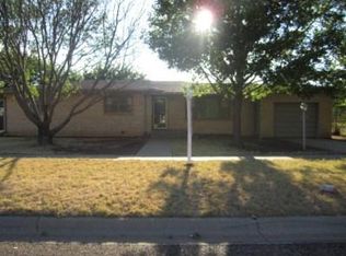 905 S 20th St, Slaton, TX 79364