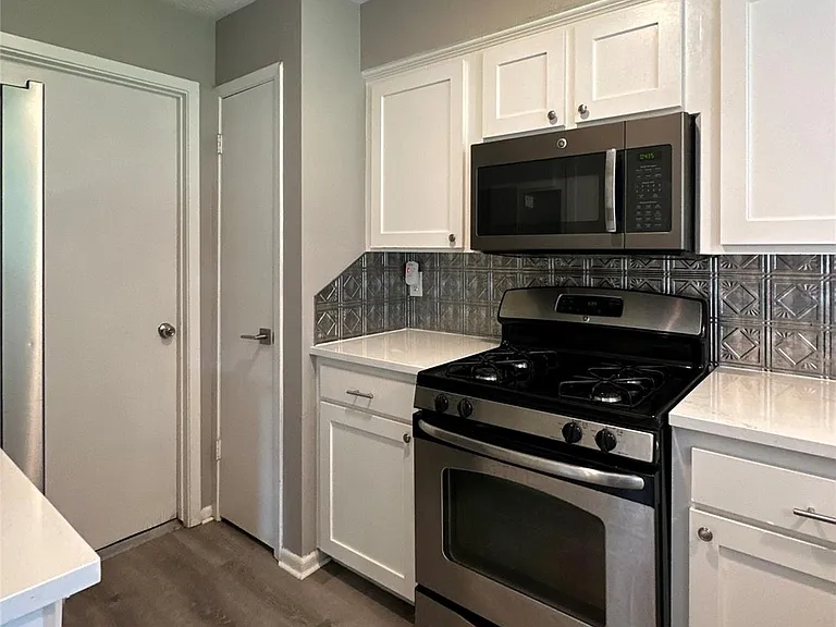 26403 Hunters Hollow Dr — Photo 7