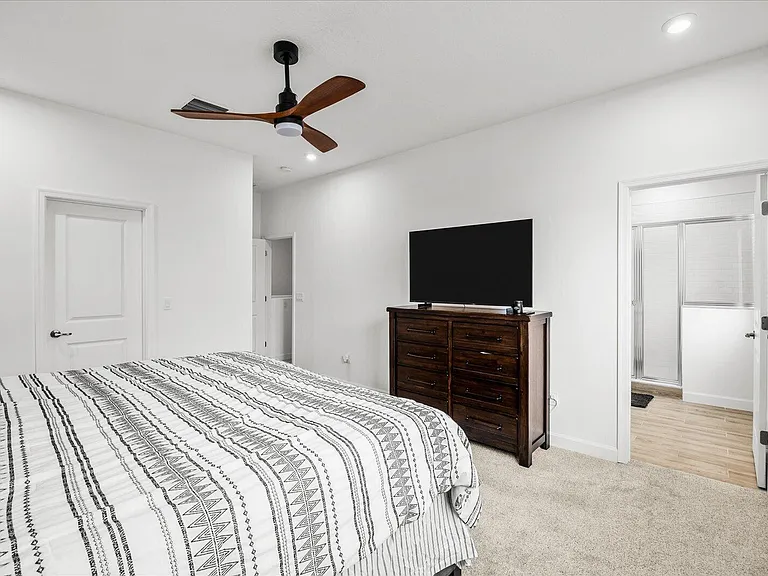 14042 SW Thorens Dr — Photo 15