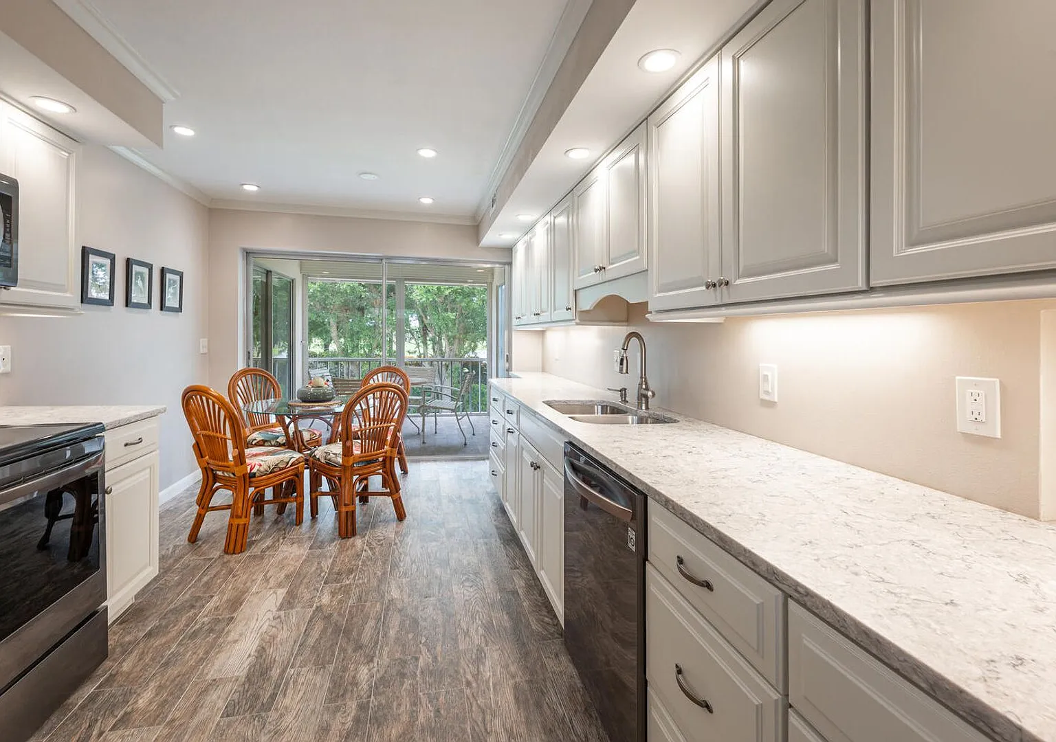 241 Palm River Blvd #C202 — Photo 4
