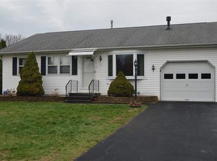 38 Colleen Rd, Troy, NY 12180