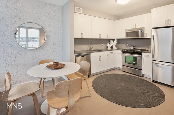 Rented by MNS Marketing | media 4