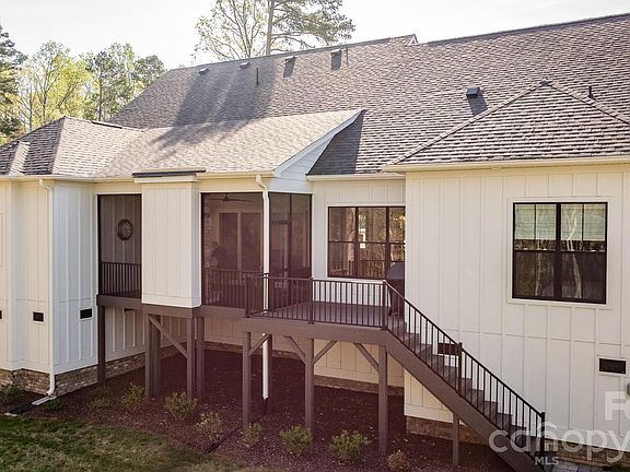 4th image of 2411 Callaghan Ct