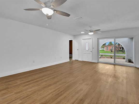 4th image of 8560 Windsor Drive