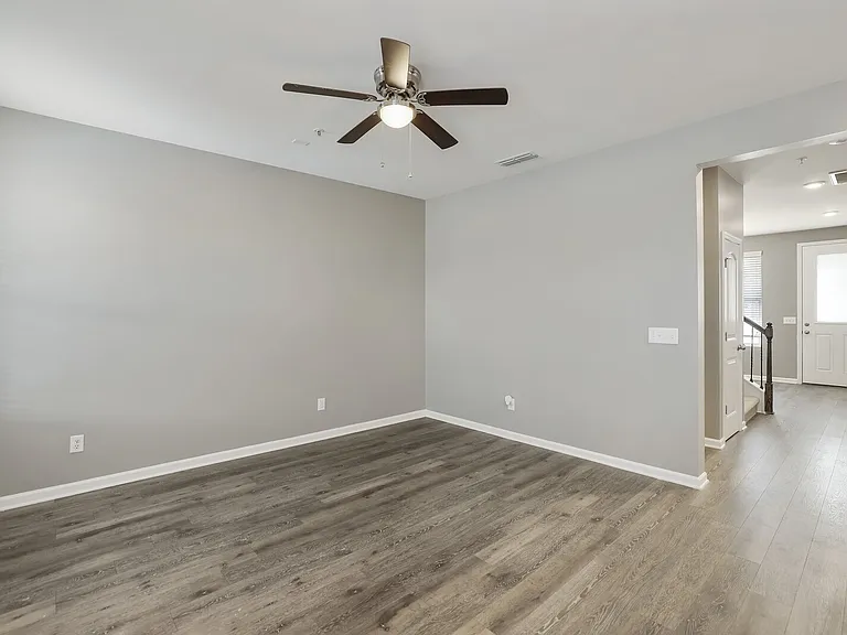 742 Tennypark Ln — Photo 15