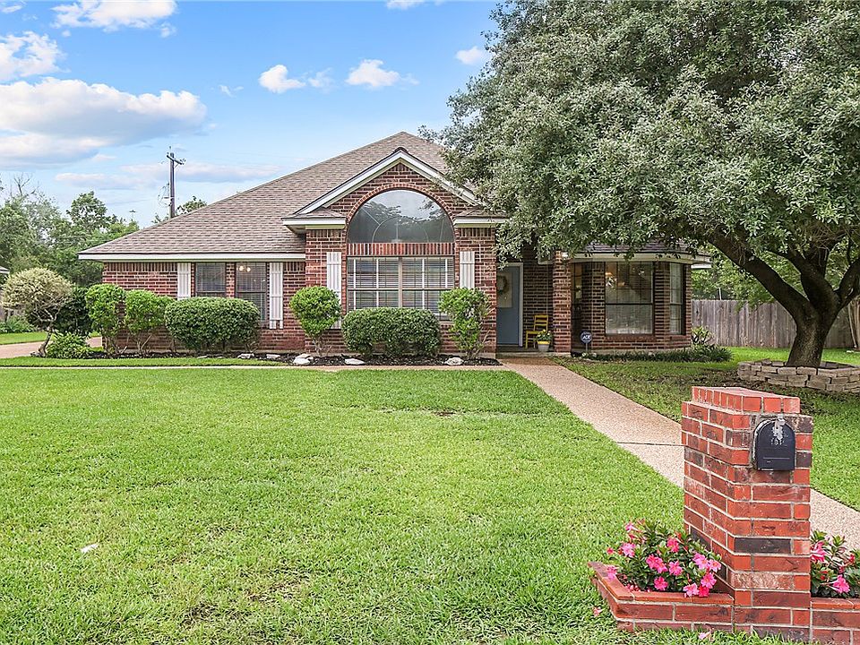 1st image of 9219 Brookwater Cir