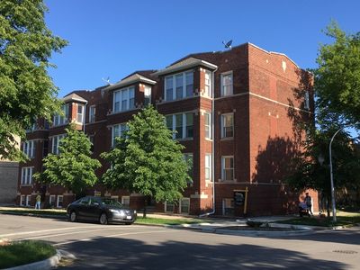 2934 W Belle Plaine Ave, Chicago, IL, 60618
