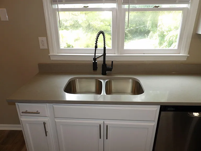 902 Plaza Dr #5 — Photo 25