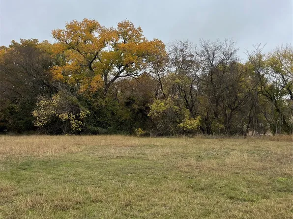 100 Gipson Rd, Azle, TX 76020