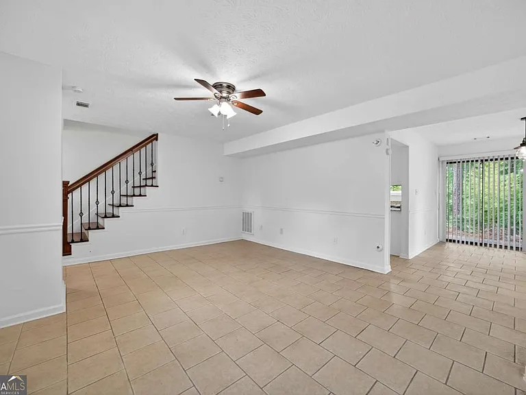 6898 Babbling Brook Dr — Photo 10