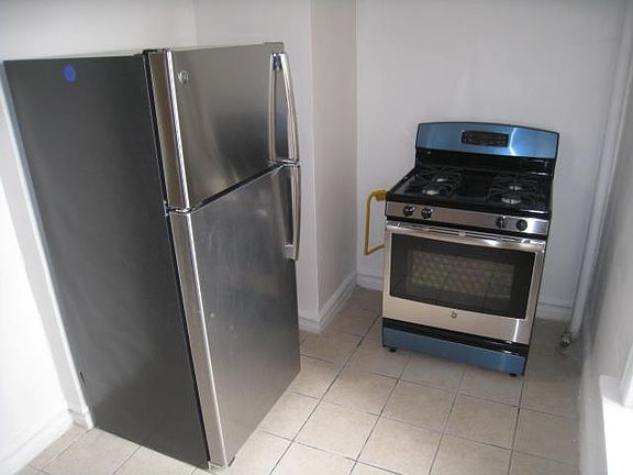 2nd image of 1223 30th Ave APT C1