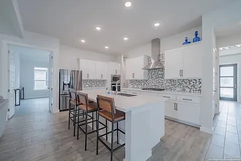 106 Valencia — Photo 32