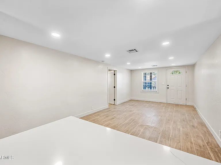 750 W 1st Pl — Photo 12
