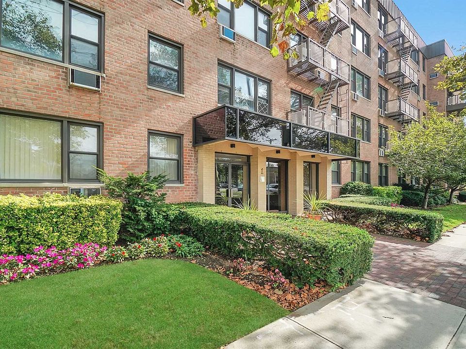 1st image of 1 Birchwood Ct APT 1B