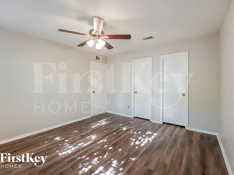415 Justice Dr — Photo 7