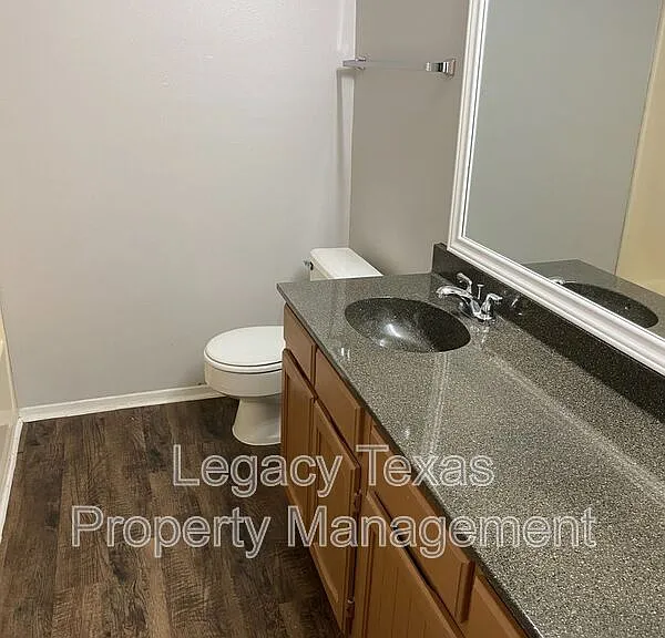 1604 Sun Valley Dr #B — Photo 8