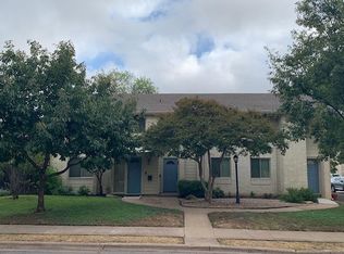 3214 Crosscreek Dr APT 101, Austin, TX 78757
