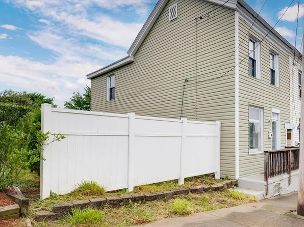 137 W Walnut St, Kutztown, PA 19530