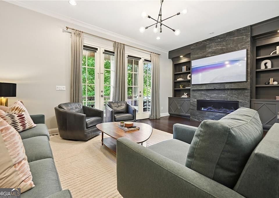 1st image of 805 Corduroy Ln #13