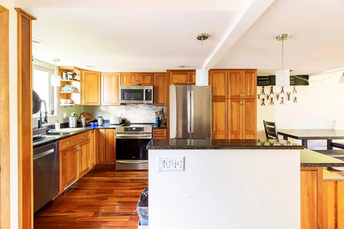 2 bed, 1376 sqft, $5,000 — Photo 4