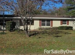 2711 Littleton Rd, Kilgore, TX 75662