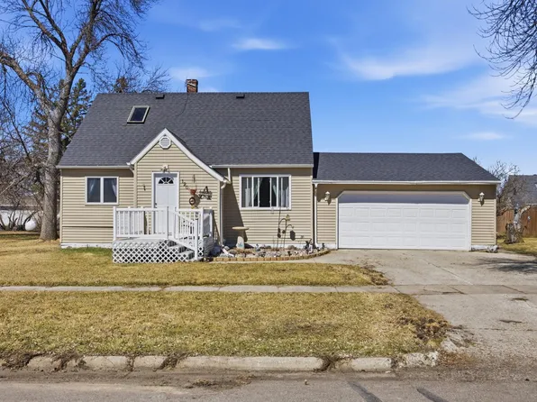 120 2nd St E, Halstad, MN 56548