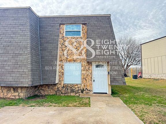 2nd image of 612 Sinclair Dr #612
