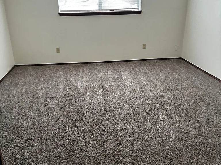 Avendale Pointe Apartments — Photo 17