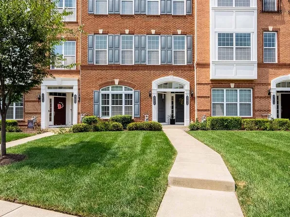 23654 Hopewell Manor Ter, Ashburn, VA 20148